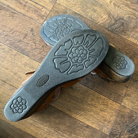 b.o.c. Wedge Sandals - Picture 3 of 5